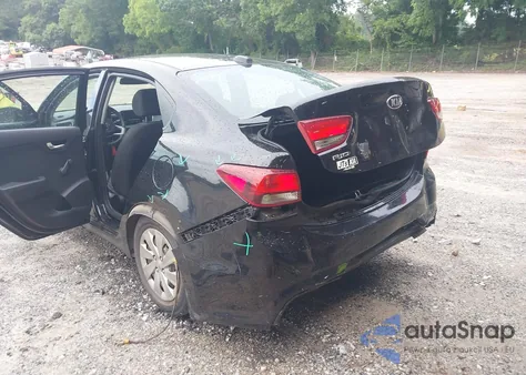 2018 Kia Rio Lx z USA, uszkodzony, nr VIN 3KPA24AB3JE074494